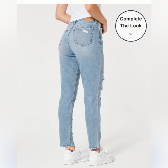 Hollister Curvy High Rise Distressed Mom Jeans - Picture 3 of 6